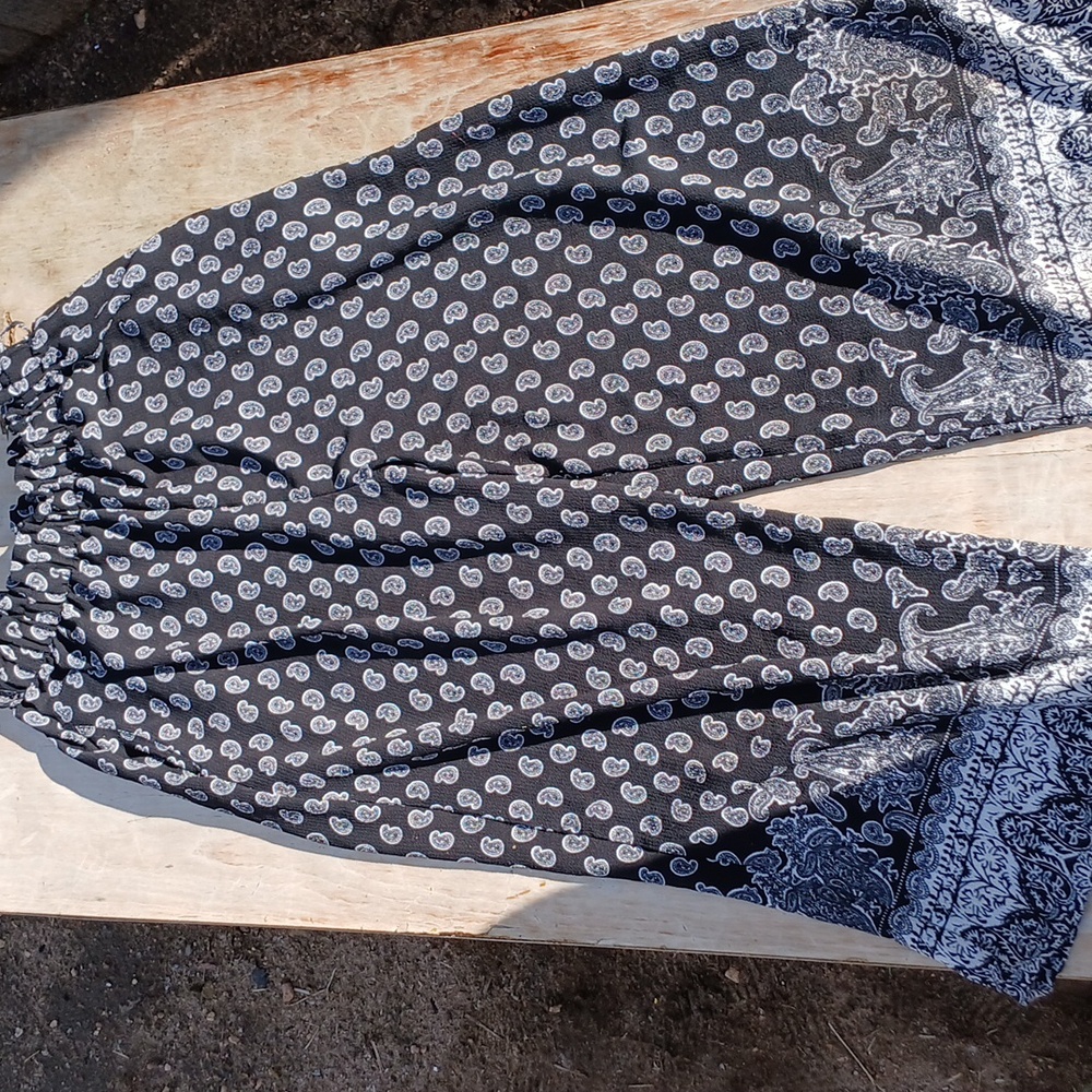 Patterned pants